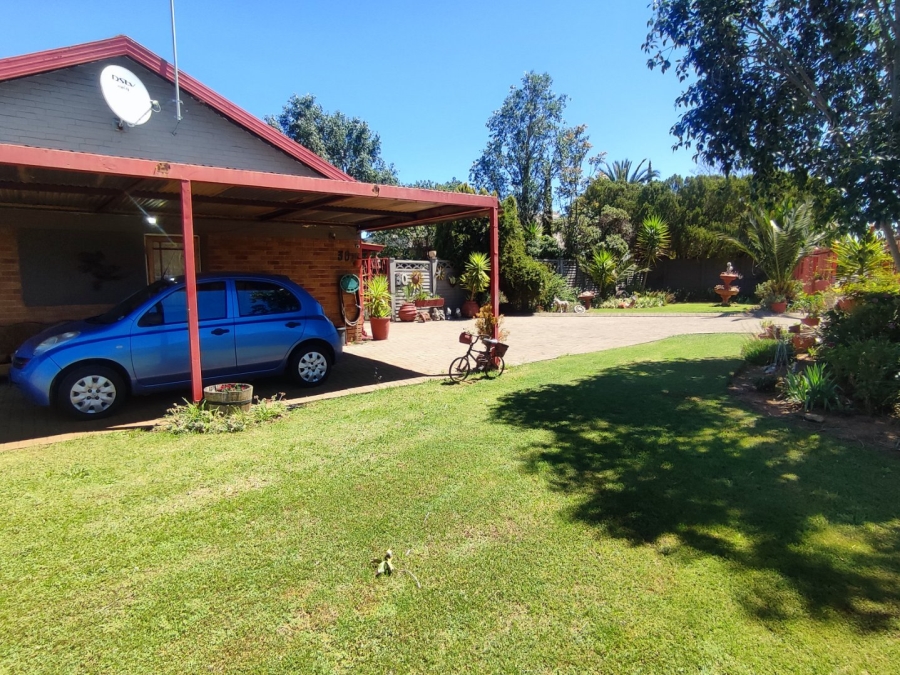 4 Bedroom Property for Sale in Pellissier Free State